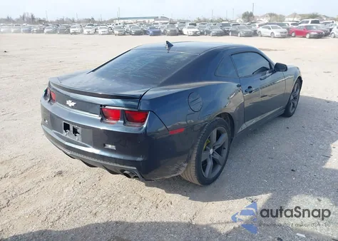2013 Chevrolet Camaro 2Ls z USA, uszkodzony, nr VIN 2G1FA1E36D9139876